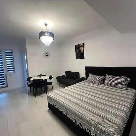 Balmoral - Luxury Retreat