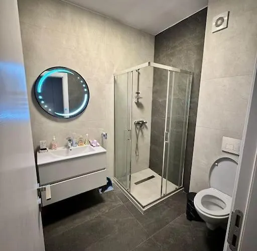 Balmoral - Luxury Retreat *